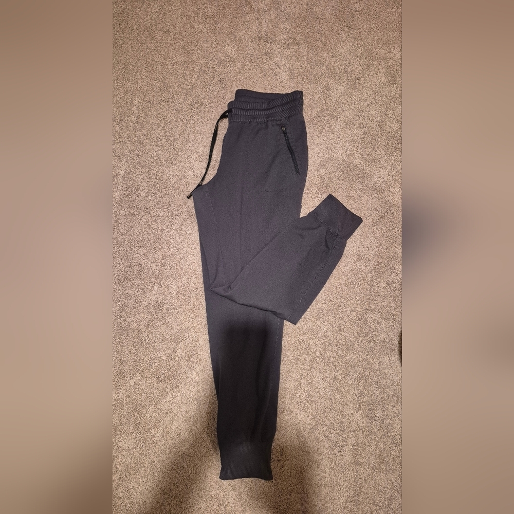 Grey's Anatomy Women's Charcoal Jogger Pants with Cargo Pocket - Picture 3 of 7
